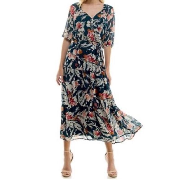 Luxology tiered maxi dress. Size medium. NWT. - Picture 1 of 8